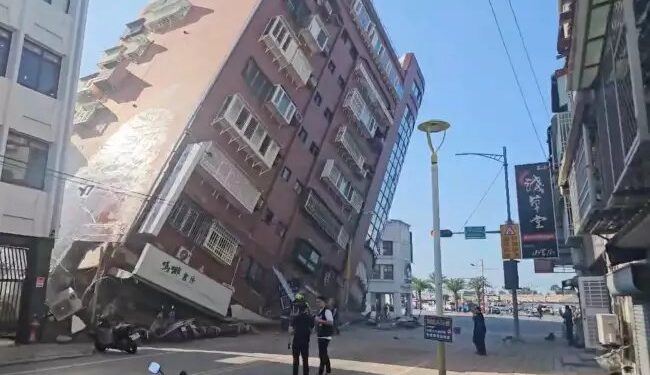 25 साल के बाद सबसे भयानक भूकंप, ताइवाइन से समाने आई तबाही की तस्वीरें