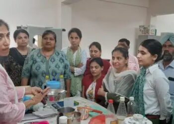 PAU में बायोएंजाइम से सफाई उत्पाद बनाने पर प्रशिक्षण आयोजित, 19 प्रशिक्षुओं ने लिया भाग