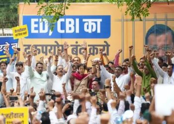 दिल्ली में बुलडोजर एक्शन के खिलाफ जंतर- मंतर पर AAP का धरना प्रदर्शन, पार्टी ने तैयार किया मेगा प्लान