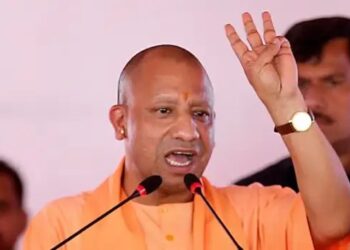 आखिरी चरण में CM योगी ने डाला वो, इंडीगठबंधन पर साधा निशाना