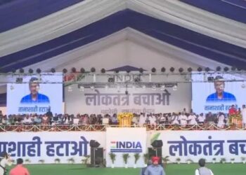 दिल्ली का राम लीला मैदान बना विपक्ष का अड्डा, एक मंच पर दिखा I.N.D.I.A का दम