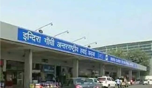 कोहरे के मौसम के दौरान  दिल्ली हवाई अड्डे पर 130-140 संख्या की जनशक्ति तैनात