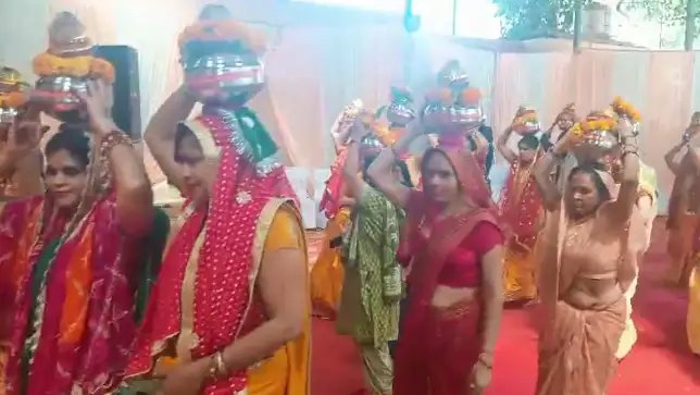 “कथाओं को सिर्फ सुनने से नहीं अपितु समझने से बात बनती है। ” – गोपाल