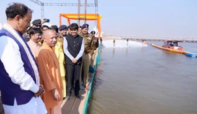 पीएम मोदी के आने से पहले सीएम योगी ने परखी महाकुम्भ की तैयारियां