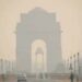 प्रदूषण की मार झेल रहे दिल्लीवासी, AQI पहुंचा 300 पार!