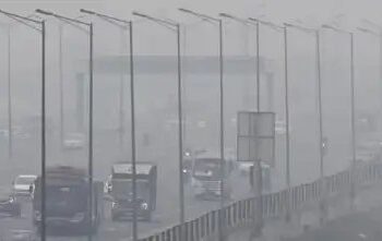 दिल्ली में AQI 450, प्रदूषण को लेकर सीएम आतिशी ने शुरु किया दौरा