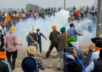 किसान नेताओं को पड़ी हाईकोर्ट की फटकार, कहा आप बच्चों को बना रहे मोहरा