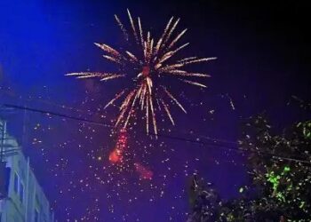 त्योहारों पर पटाखे जलाने को लेकर सरकार ने जारी किया टाइम टेबल!