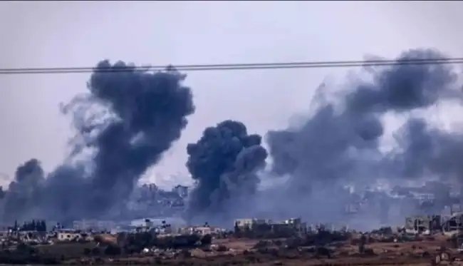 इजराइली सेना ने उत्तरी गाजा में जमकर बमबारी की
