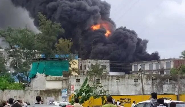 ठाणे की फैक्ट्री में भीषण धमाका, 9 की मौत कई घायल, हादसे का वीडियो वायरल