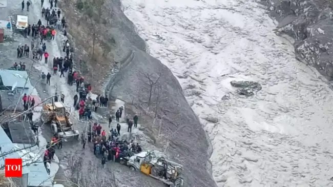 चमोली के माणा गांव में टूटा ग्लेशियर,57 मजदूरों की मौत, रेस्क्यू ऑपरेशन जारी