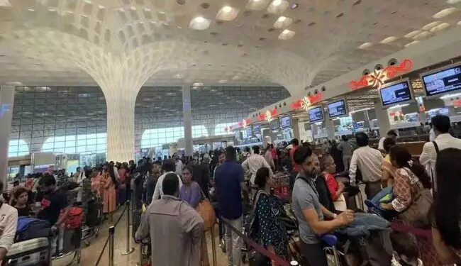 मुंबई एयरपोर्ट को उड़ाने की धमकी से मचा हड़कंप, तीन कॉल्स ने बढ़ाई टेंशन, बम नहीं मिला