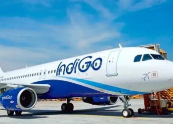 INDIGO एयरलाइंस में आई दिक्कत, एयरपोर्ट पर लगी लंबी लाइने