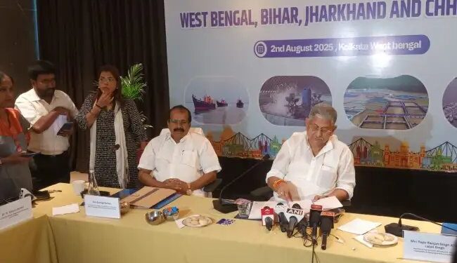 मत्स्य मंत्री राजीव रंजन सिंह ने पश्चिम बंगाल से की NFDP पंजीकरण में तेजी लाने और प्रोसेसिंग व निर्यात पर जोर देने की अपील
