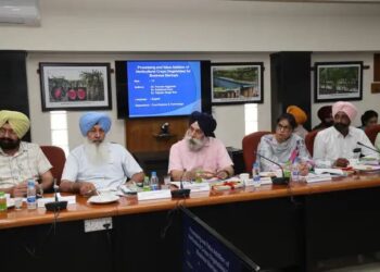 हाईटेक युग में प्रिंट साहित्य को बढ़ावा देने के लिए कृषि विशेषज्ञों ने विचार विमर्श किया