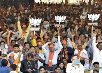 चुनाव प्रचार के आज आखिरी दिन, दिल्ली में BJP के 22 रोड शो, अखिलेश यादव की भी रैली