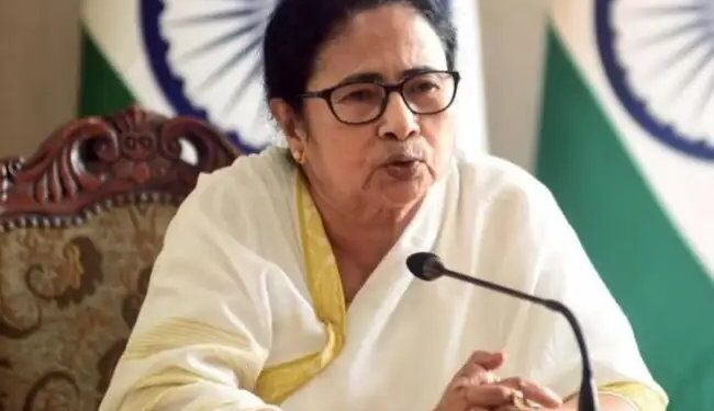 बंगाल: डॉक्टर से रेप के मामले में CM ममता ने कहा- अपराधियों को दिलाएंगे फांसी की सजा