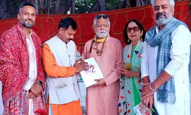 महाकुंभ पहुंची वध 2 की टीम, नीना गुप्ता ने डुबकी लगा लिया आर्शीवाद