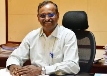 आसमान में 24 घंटे 10 सैटेलाइट कर रही भारतीयों की सुरक्षा: ISRO चीफ