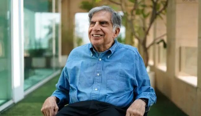 मुबंई के ब्रीच कैंडी हॉस्पिटल में एडमिट हुए दिग्गज बिजनेसमैन रतन टाटा