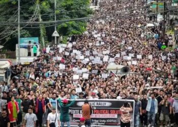 मणिपुर: इस समुदाय ने उठाई अलग प्रशासन की मांग, सड़कों पर उतरे हजारों लोग