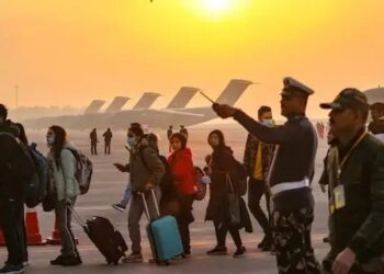 ईरान ने युद्ध के बीच खोला एयरस्पेस, 1000 भारतीयों को भेजेगा दिल्ली