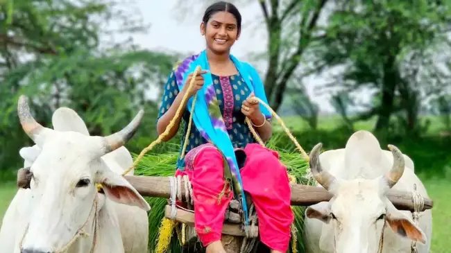 Bigg Boss OTT-3 का शानदार आगाज, मंच पर पहुंची गांव की लड़की ने सुनाई अपनी कहानी