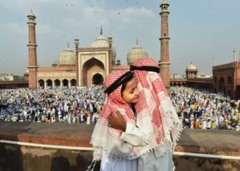 भारत के कई राज्यों में आज मनाई जा रही ईद, जानें क्या है इसके पीछे का कारण