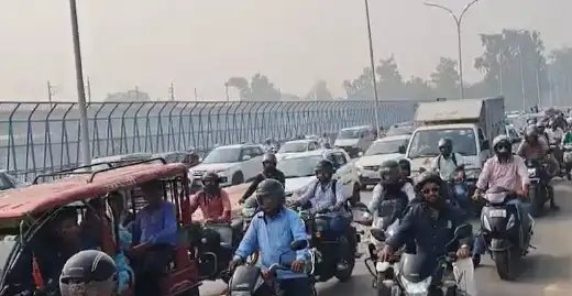 दिल्ली की यमुना में शव मिलने से हड़कंप, लगा लंबा जाम, जानें क्या है मामला?