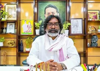 झारखंड चुनाव से पहले JMM चीफ हेमंत सोरेन ने लगाए बीजेपी पर आरोप, कहा- EC कठपुतली है