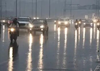 दिल्ली- NCR में सुबह से तेज बारिश, इन राज्यों में आंधी- तूफान का अलर्ट