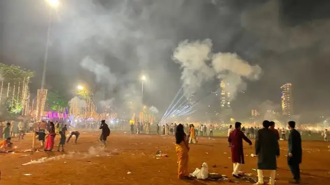 दिवाली पर राजधानी हुई धुंआ-धुंआ, PM2.5 का लेवल पहुंचा 1450 के पार