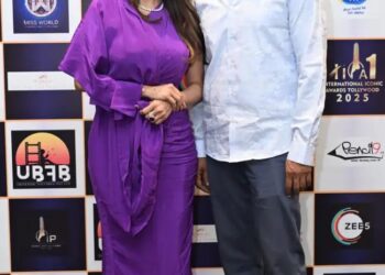 क्या निकिता रावल अपनी अगली फिल्म में साउथ सुपरस्टार रवि प्रकाश के साथ नजर आएंगी!