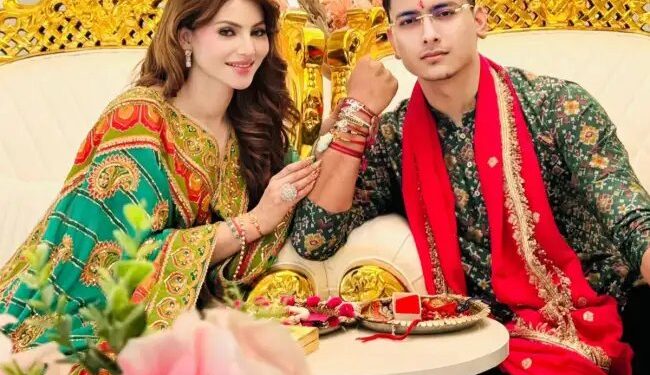 भाई यशराज को चांदी की चमकदार राखी पहनाकर उर्वशी रौतेला ने किया हैरान