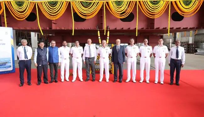 मेसर्स एलएंडटी शिपयार्डके निर्माण की शुरुआत का औपचारिक समारोह आयोजित