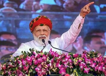 यूपी की रैली से पीएम मोदी ने साधा तेजस्वी- अखिलेश पर निशाना, पूछे ये सवाल