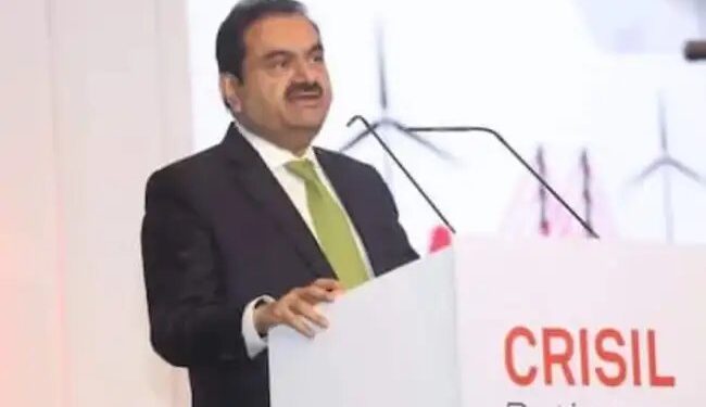 उद्योगपति गौतम अडानी ने प्रधानमंत्री मनमोहन सिंह की तारीफ की