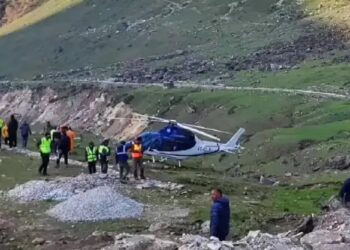 केदारनाथ में तकनीकी खराबी के कारण खराब हुआ हेलीकॉप्टर, हुई इमरजेंसी लैंडिंग