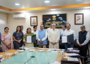 शिवराज सिंह चौहान ने जम्मू-कश्मीर में कृषि और ग्रामीण विकास योजनाओं की समीक्षा की