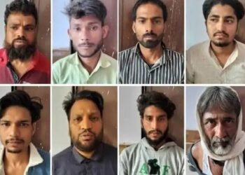 सड़क से लेकर सोशल मीडिया तक, 250 लोगों के पोस्टर लगा, संभल पुलिस ने जारी किया इनाम