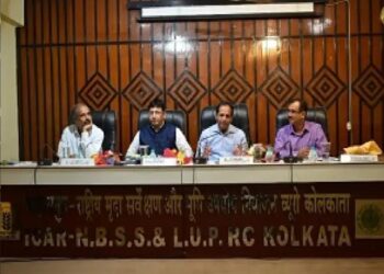 डॉ. हिमांशु पाठक ने आईसीएआर-एनबीएसएस एंड एलयूपी केंद्र, कोलकाता का दौरा किया