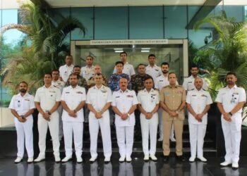 भारतीय नौसेना और ओमान की रॉयल नेवी के बीच स्टाफ स्तंर की बातचीत का आयोजन