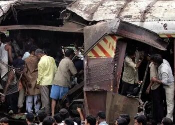 2006 मुंबई लोकल ट्रेन ब्लास्ट केस: बॉम्बे हाईकोर्ट ने सभी 12 दोषियों को किया बरी,