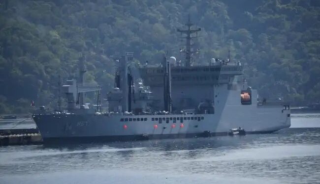 भारतीय नौसेना के जहाजों ने मलेशिया के कोटा किनाबालु का दौरा किया