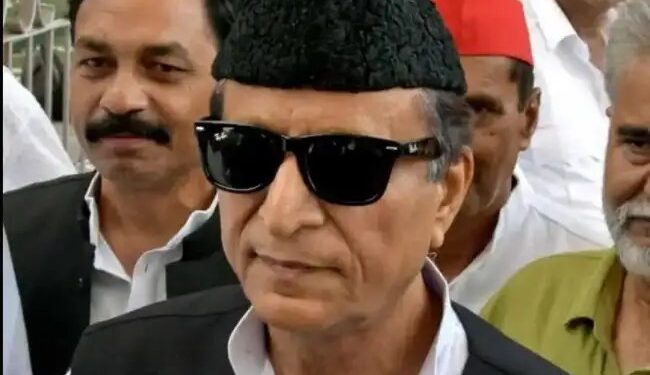 समाजवादी पार्टी के नेता आजम खान को कोर्ट ने लगाया बड़ा झटका