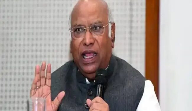 मल्लिकार्जुन खड़गे ने भारतीय जनता पार्टी पर तीखा हमला बोला