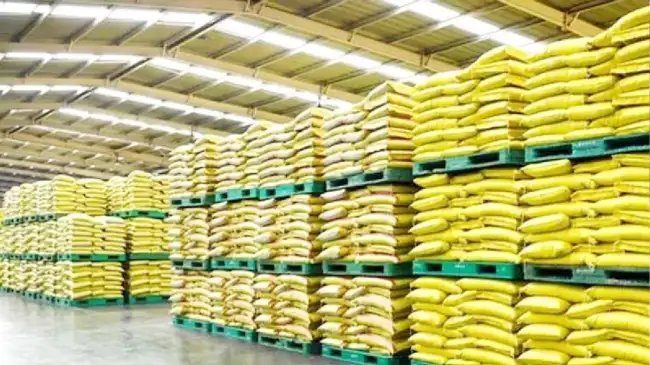 MP: खाद कालाबाजारी पर एक्शन, FIR और लाइसेंस निरस्त करने के आदेश