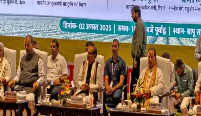 पटना में शिवराज सिंह चौहान ने किया पीएम-किसान की 20वीं किस्त का वितरण