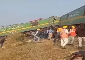 UP: एक ही ट्रैक पर आई दो मालगाड़ियां, सोशल मीडिया पर हादसे की वीडियो वायरल