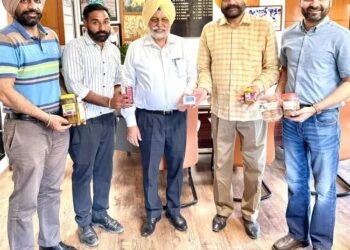 पीएयू कुलपति ने निजी स्कूल शिक्षक के एग्रीप्रेन्योर बनने की सराहना की